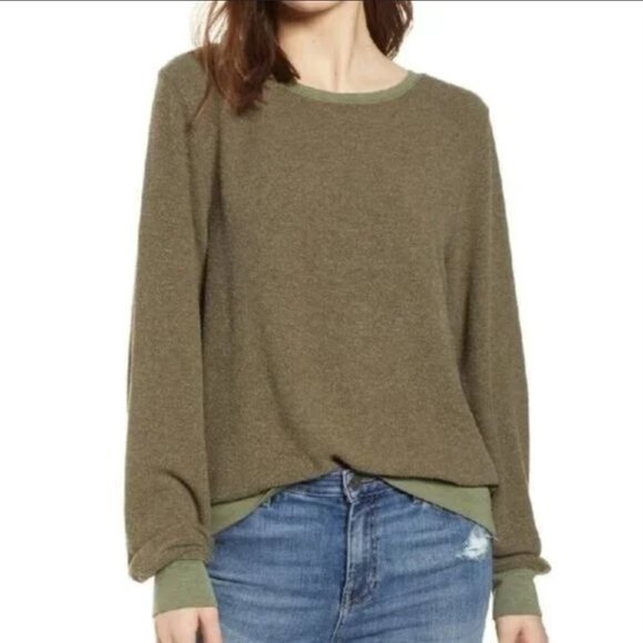 Wildfox Sweaters - Wildfox Olive Baggy Beach Jumper Sweater Size Medium